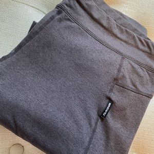 Dakine Leggings Charcoal Gray NWT